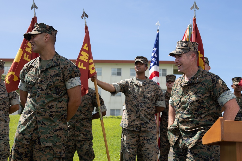 CO. Niedziocha holds formation to recognize Marines