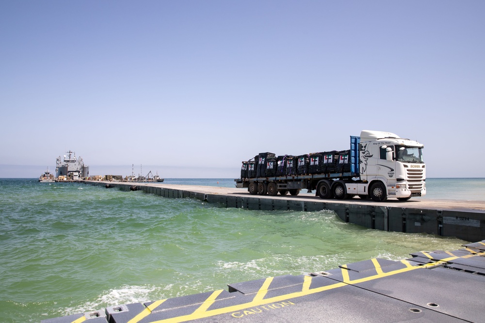 JLOTS Trident Pier Delivers Humanitarian Aid