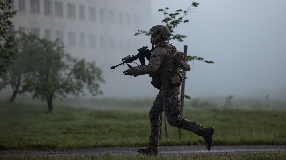 BLT 1/8 24th MEU (SOC), Spanish Marines, and Latvian National Guard Soldiers Conduct Final MOUT Exercise During BALTOPS 24