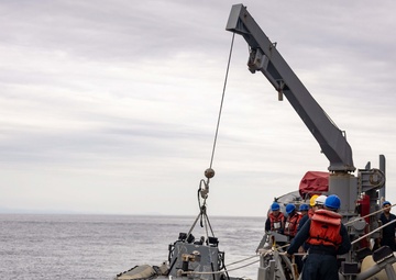 USS Higgins (DDG 76) Rigid Hull Inflatable Boat (RHIB) Recovery for Man Overboard Training