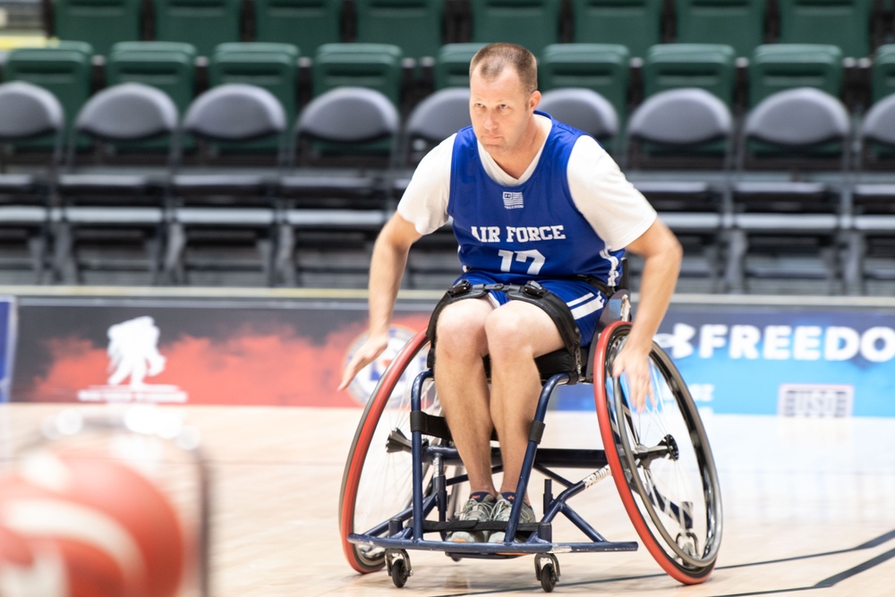 2024 Warrior Games | Wheelchair Basketball | Team Air Force | AFPC Command Chief CMSgt Edwin Ludwigsen