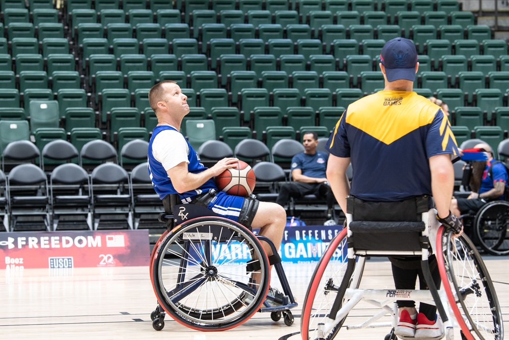 2024 Warrior Games | Wheelchair Basketball | Team Air Force | AFPC Command Chief CMSgt Edwin Ludwigsen