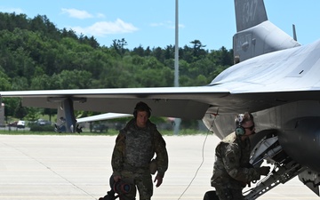 Minnesota Air National Guard Conducts Specialized Fuel Operations at Volk Field
