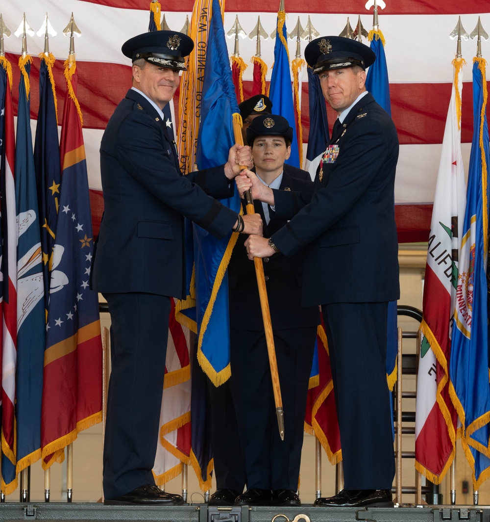 5th Bomb Wing welcomes new commander