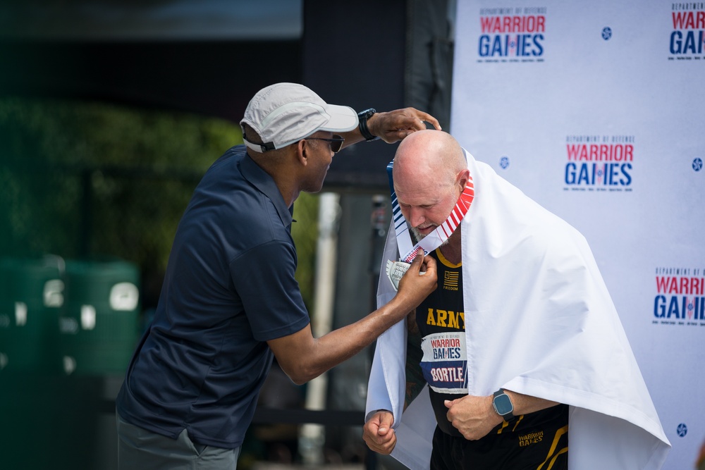 2024 DoD Warrior Games Athletes Race Toward Victory and Recovery with Adaptive Track Events