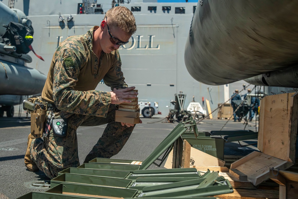 Recon Co., Somerset Crew Team Up for Weapons Sustainment