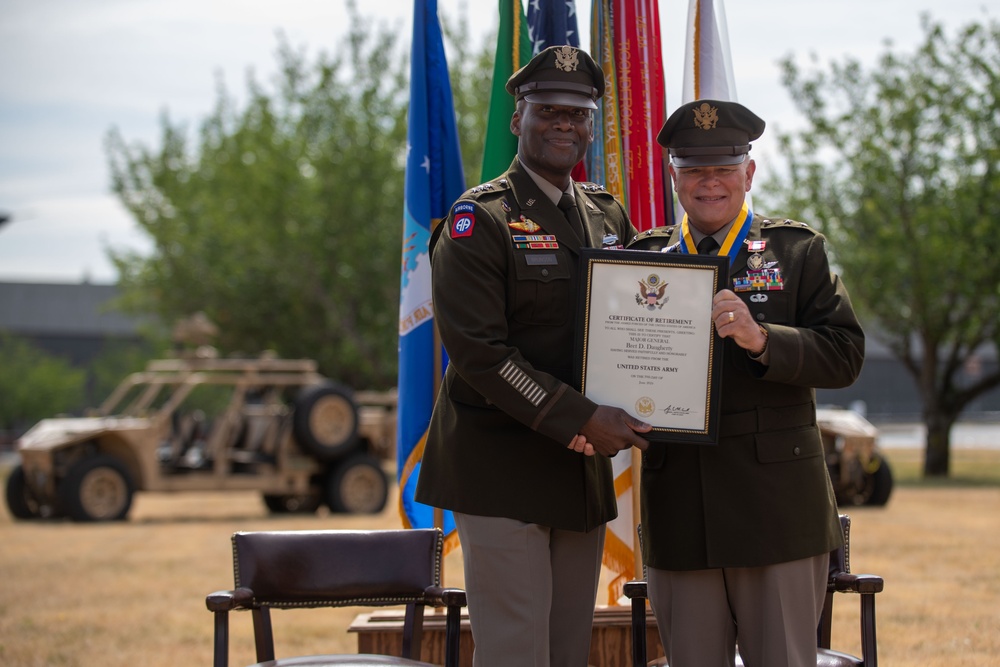 Commander of Washington National Guard relinquishes command, retires after 40 years of service