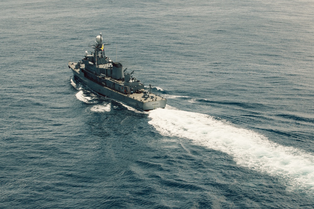 George Washington Conducts a Bilateral Exercise with the Colombian navy