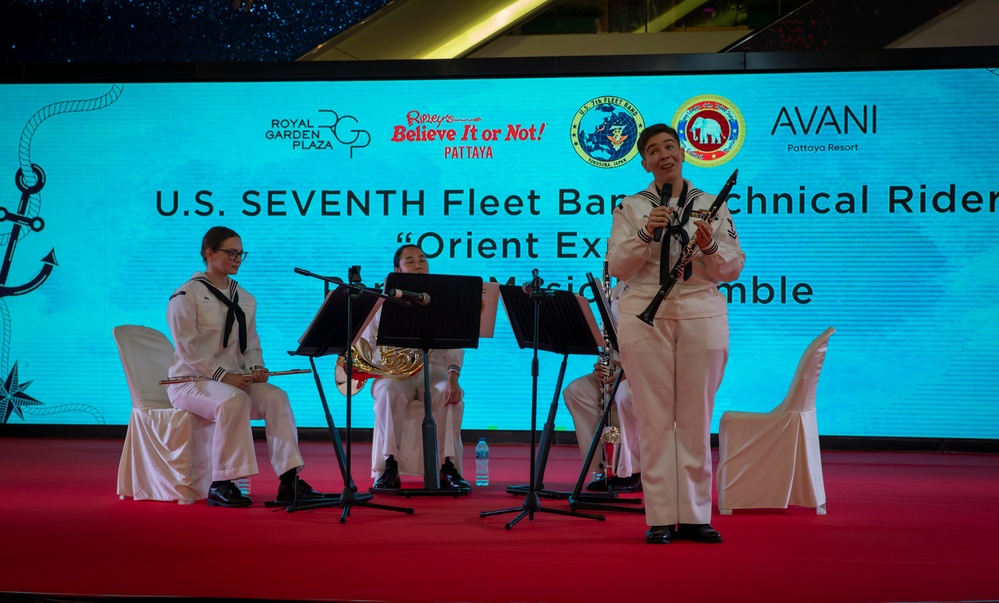 7th Fleet Band Performs at Royal Garden Plaza