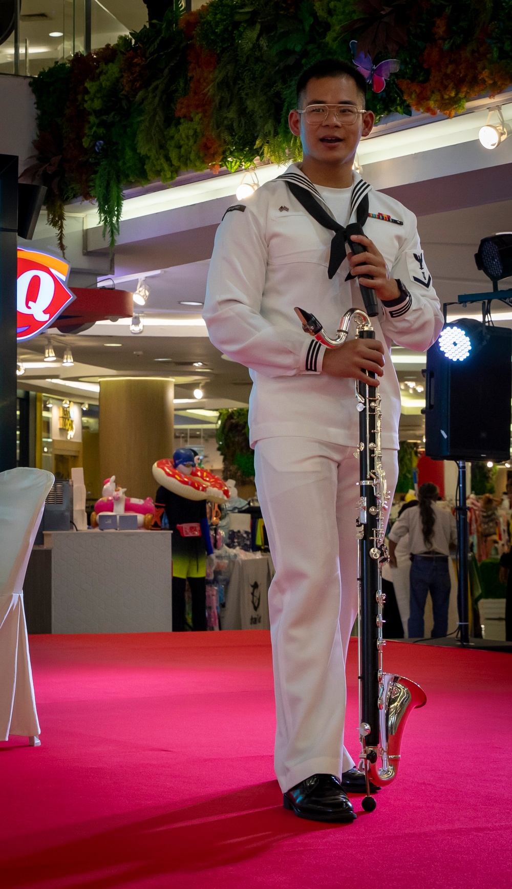 7th Fleet Band Performs at Royal Garden Plaza