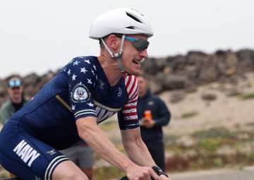 Sailor wins seventh Army Forces Triathlon, as Navy dominates the field
