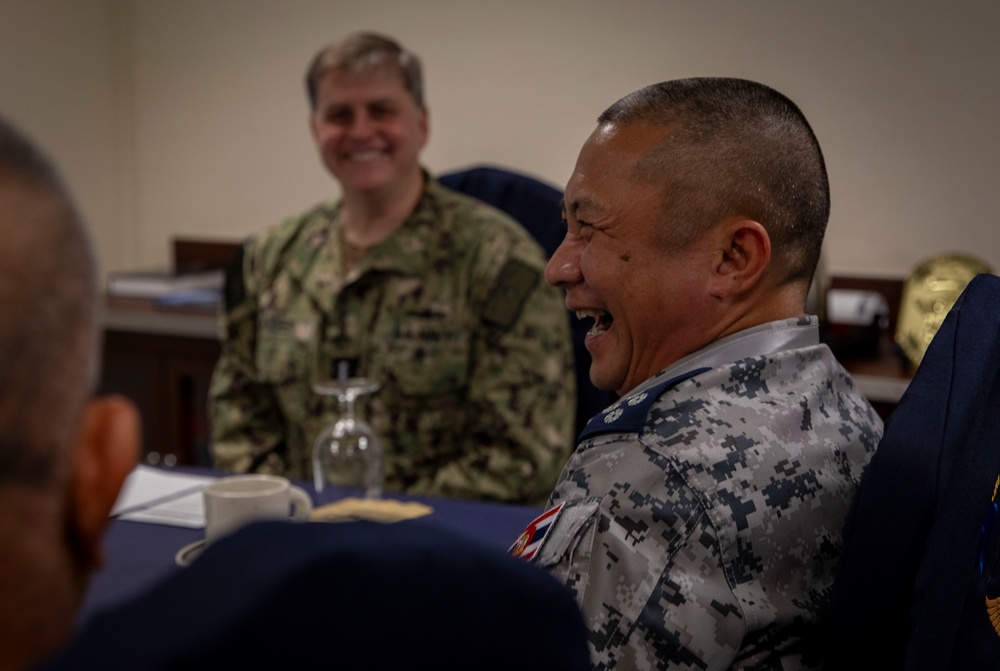 Royal Thai Army Chief of Defense Forces visits C7F