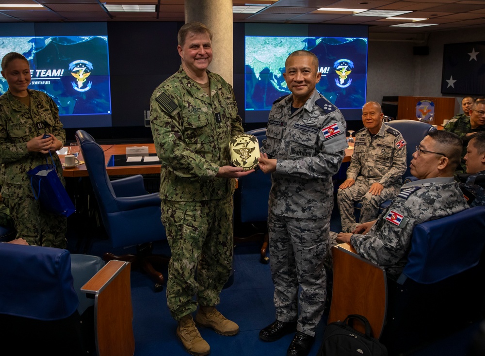 Royal Thai Army Chief of Defense Forces visits C7F