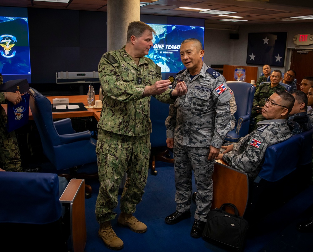 Royal Thai Army Chief of Defense Forces visits C7F