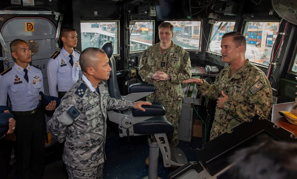 Royal Thai Army Chief of Defense Forces visits C7F