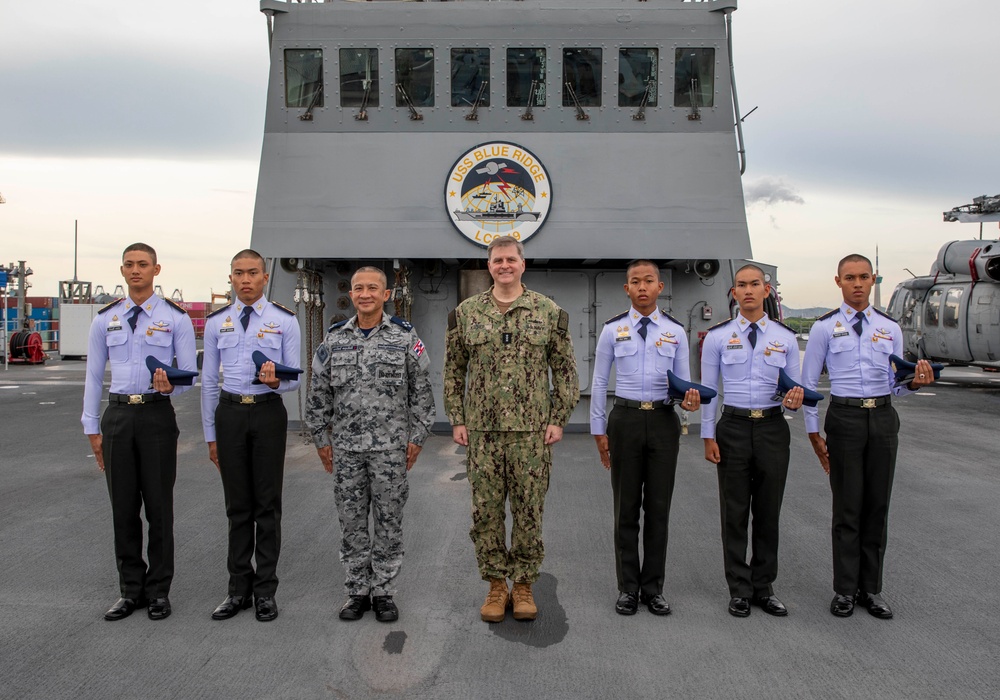 Royal Thai Army Chief of Defense Forces visits C7F