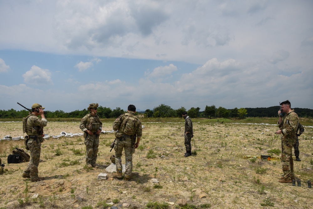 US, ROKAF conduct training to enhance tactical airlift capabilities