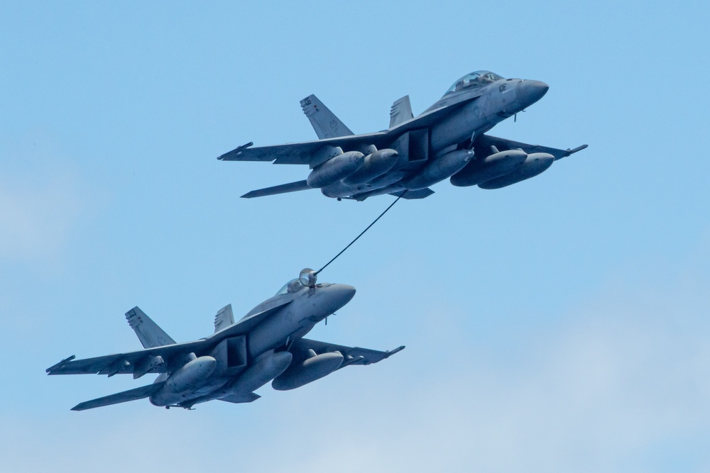 USS Ronald Reagan (CVN 76) conducts air combat-skills practice