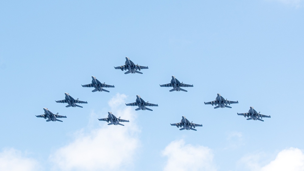 USS Ronald Reagan (CVN 76) conducts air combat-skills practice