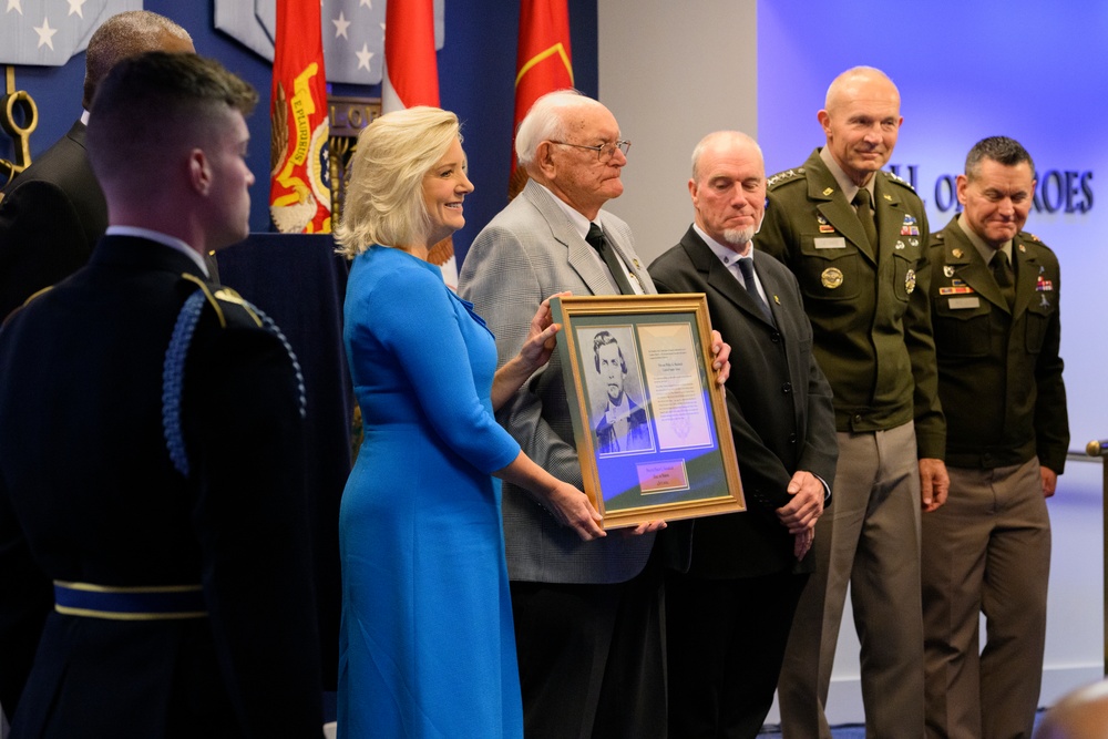 Hall of Heroes Induction Ceremony for Army Pvt. Wilson and Pvt. Shadrach