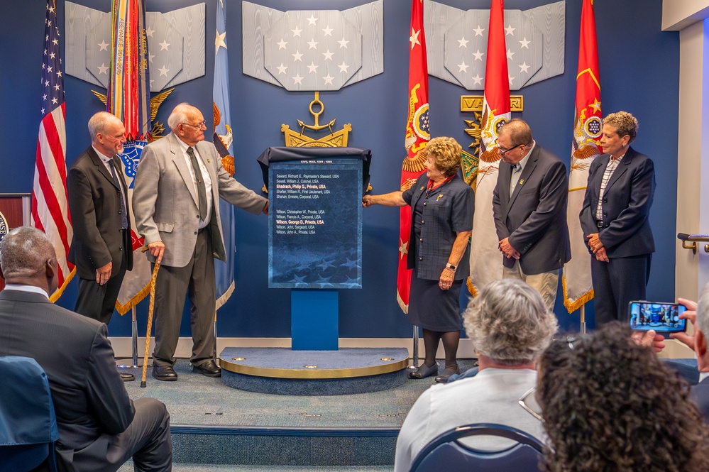 Hall of Heroes Induction Ceremony for Army Pvt. Wilson and Pvt. Shadrach