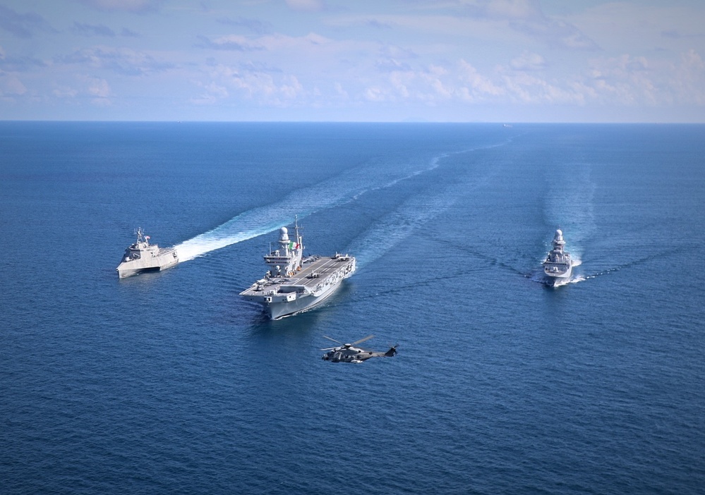 U.S., Italian Navies Conduct Bilateral Operations in South China Sea