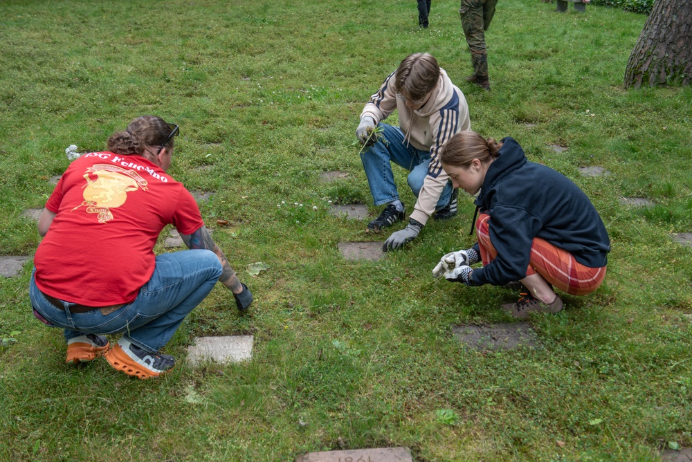 Sergeant Morales Club partners with 86th Airlift Wing and German Allies for Kindergraves cleanup