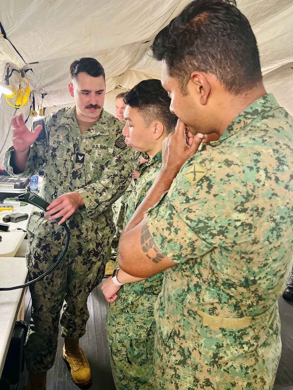 Navy Environmental and Preventive Medicine Unit Six and Singapore Armed Forces Biodefense Team conduct Expeditionary Public Health Subject Matter Exchange during RIMPAC 2024