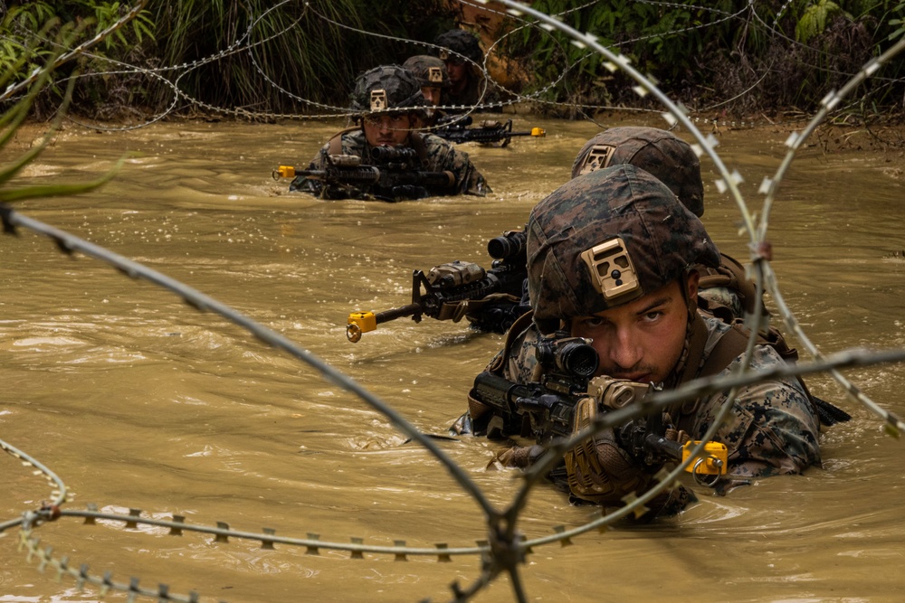 12th MLR Marines Take on the E-Course at JWTC