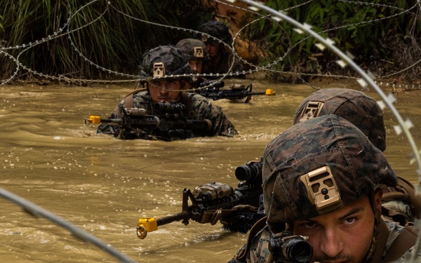 12th MLR Marines Take on the E-Course at JWTC