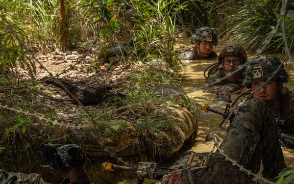 12th MLR Marines Take on the E-Course at JWTC