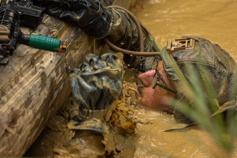 12th MLR Marines Take on the E-Course at JWTC