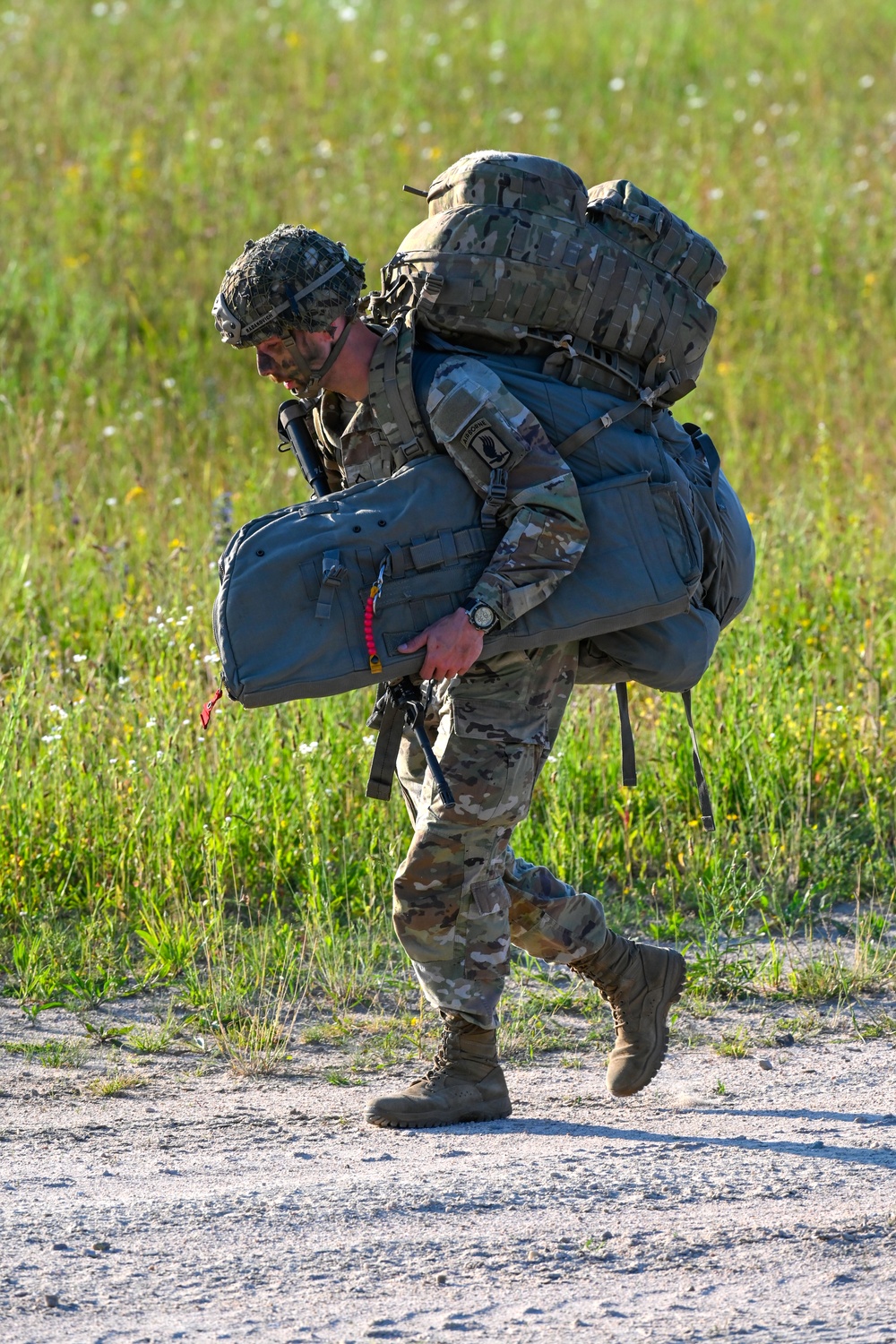 173rd Airborne Brigade - Heavy Drop with Artillery Live Fire