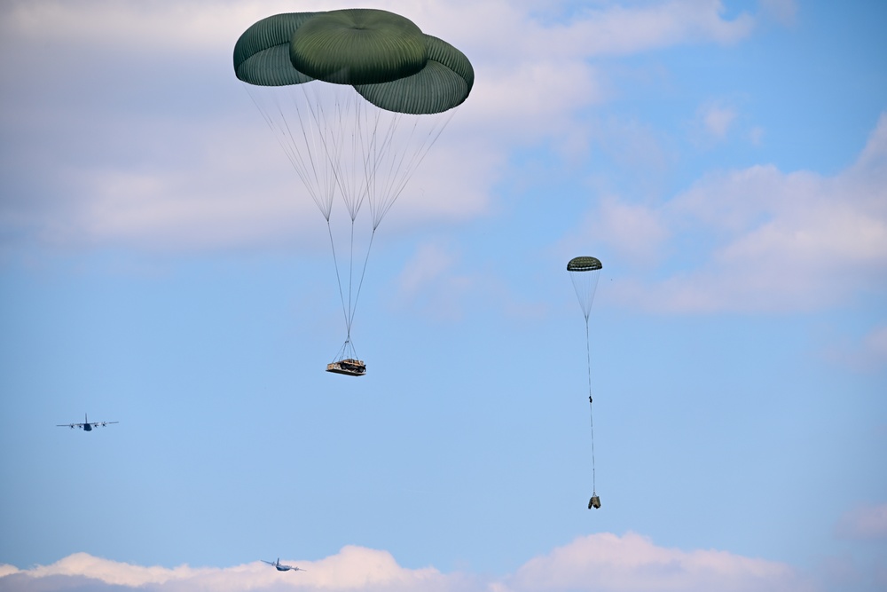 Sky Soldiers Conduct Airborne Ops