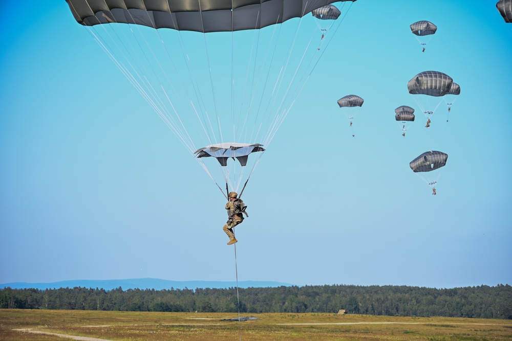 Sky Soldiers Conduct Airborne Ops