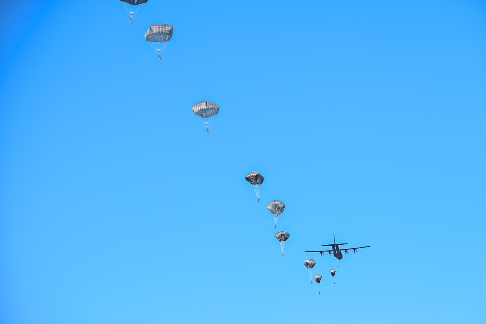 Sky Soldiers Conduct Airborne Ops