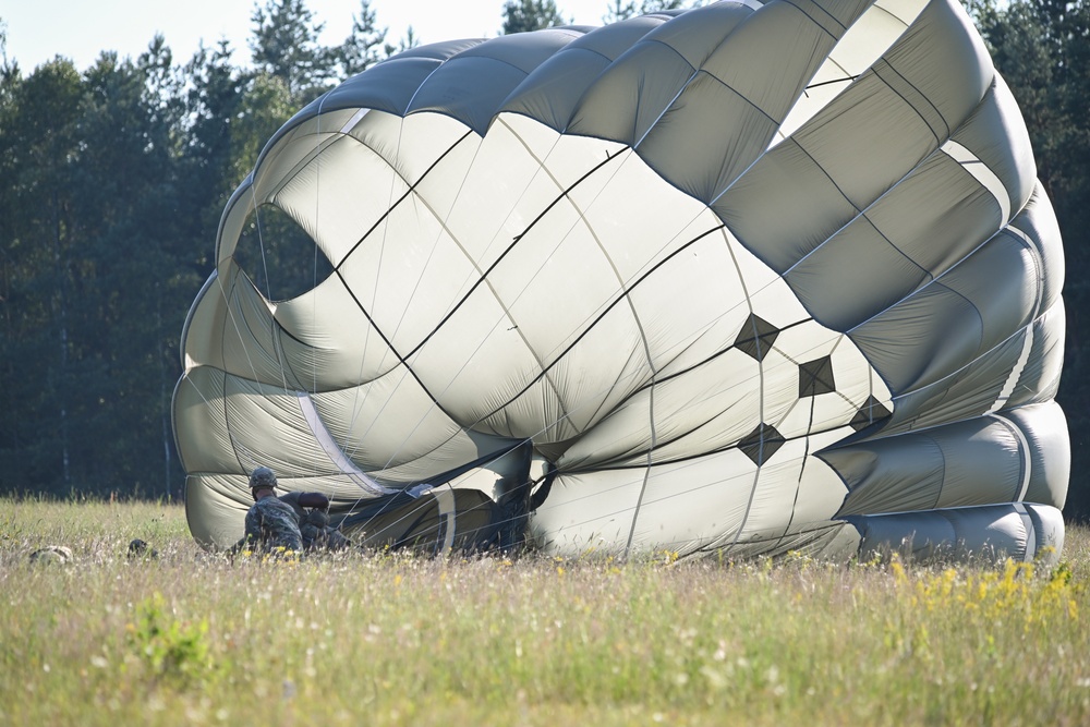 Sky Soldiers Conduct Airborne Ops