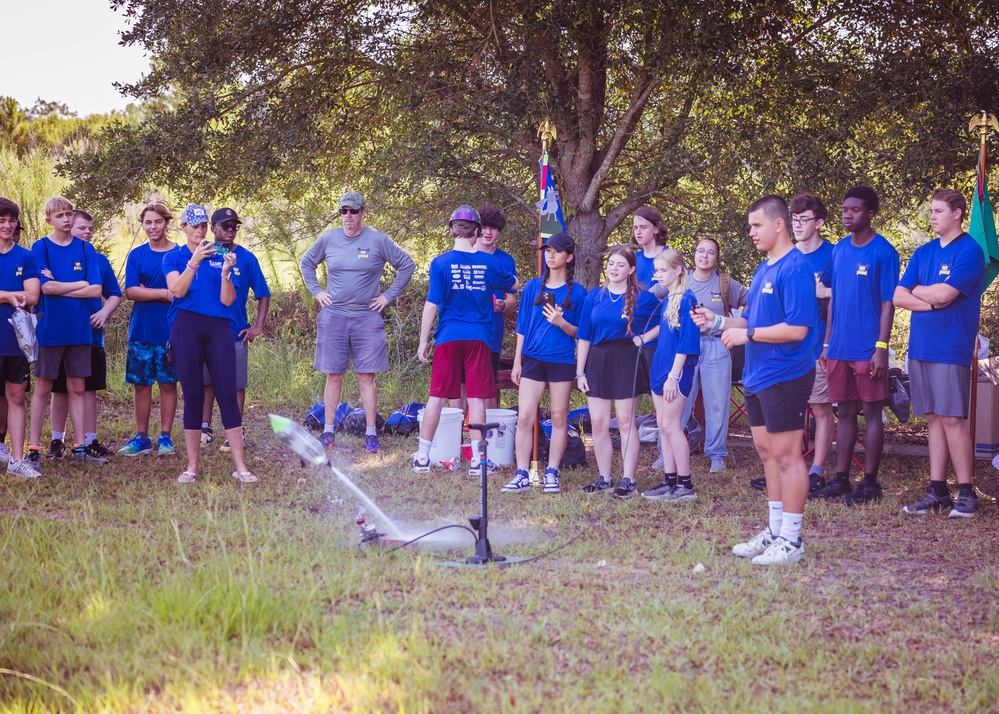 NAVFAC Southeast and SAME Host First STEM Camp at NAS Jacksonville