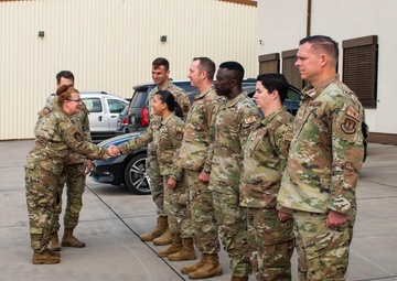 86 AW commander engages with 86 CEG during immersion experience