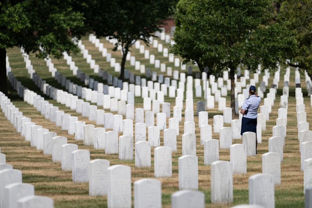 Members of the Sea Services Leadership Association Visit Arlington National Cemetery