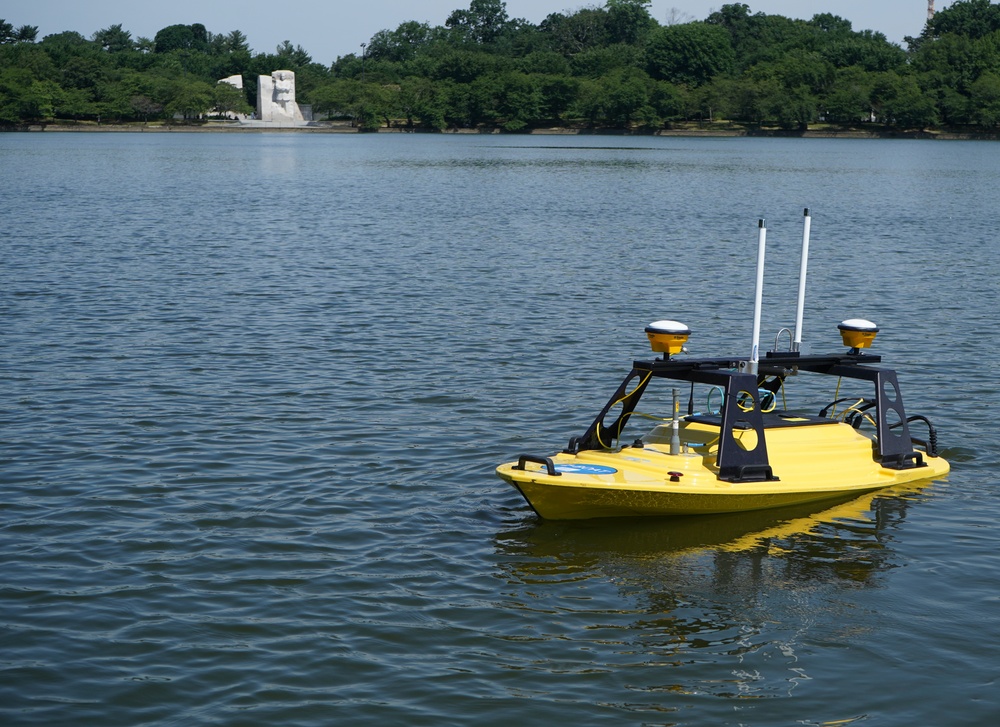 US Army Corps of Engineers, Baltimore District Survey Team Deploys the Z-Boat Navigation Asset on the National Mall