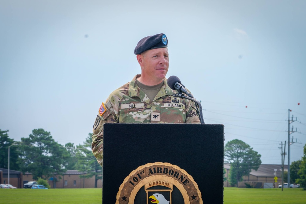 52nd EOD Group welcomes new commander during ceremony on Fort Campbell