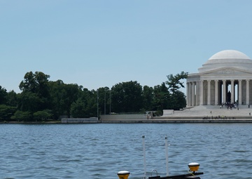 US Army Corps of Engineers, Baltimore District Survey Team Deploys the Z-Boat Navigation Asset on the National Mall