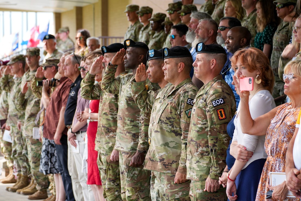 52nd EOD Group welcomes new commander during ceremony on Fort Campbell