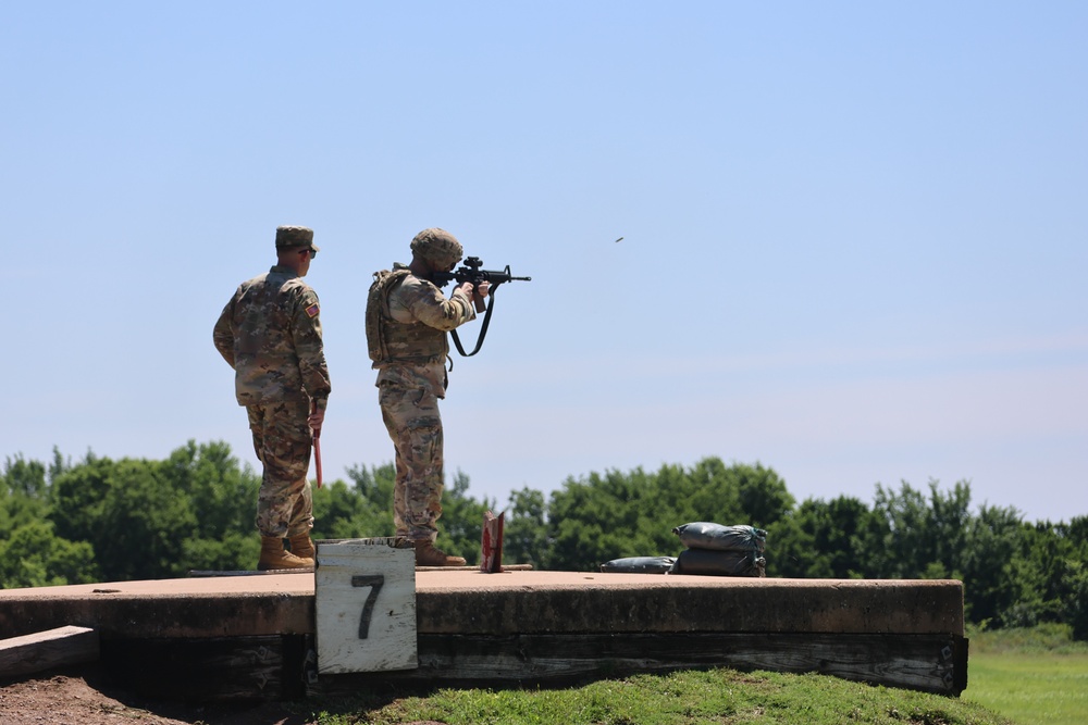 Soldier competes in stress shoot event for FCOE Best Squad