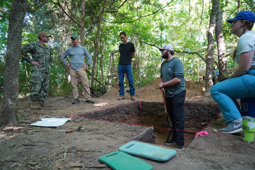 NWS Yorktown hosts archaeology field school