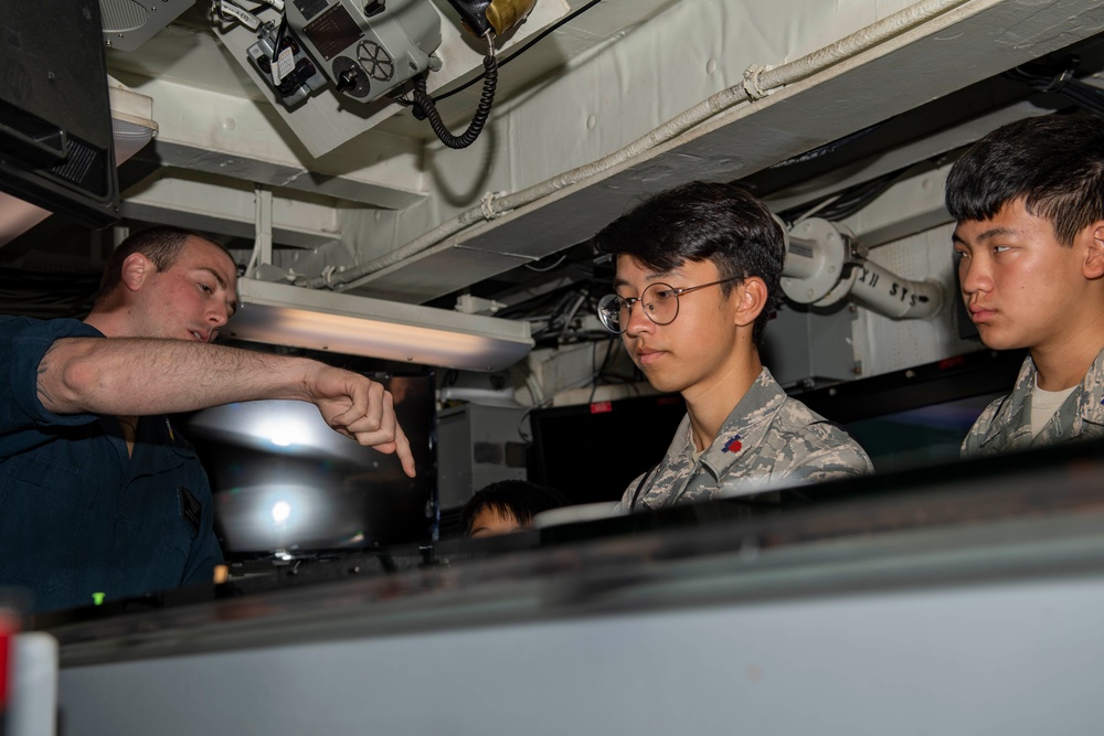 USS Carl Vinson (CVN 70) Hosts a Tour Durring RIMPAC 2024