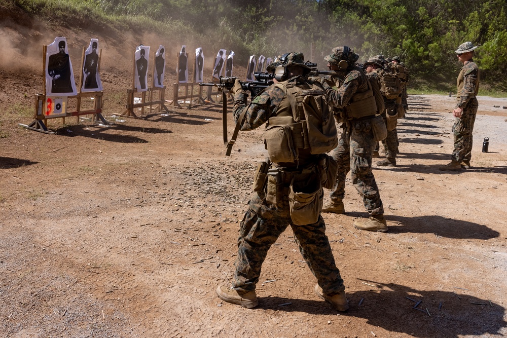 3/2 Executes Live Fire Short Bay Range