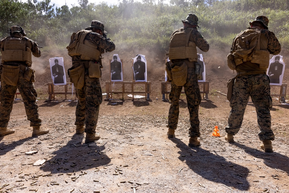 3/2 Executes Live Fire Short Bay Range