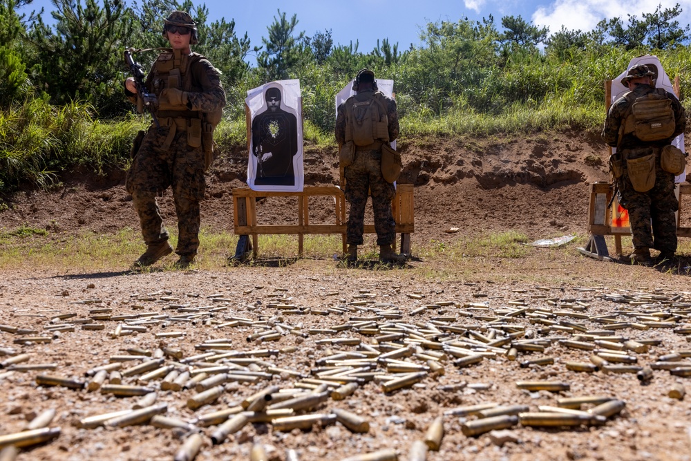 3/2 Executes Live Fire Short Bay Range